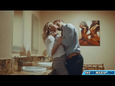 ❤️ Том биетэй шаргал үст таныг нийтийн бие засах газар уруу татах үед Супер секс манайд mn.f150pulse.top ❌❤